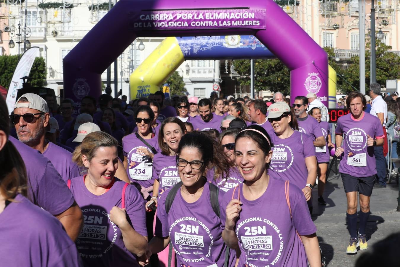 Fotos: Carrera Popular por la eliminación de la violencia contra las mujeres