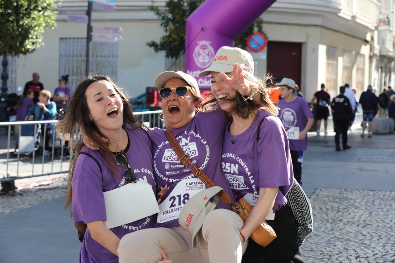 Fotos: Carrera Popular por la eliminación de la violencia contra las mujeres