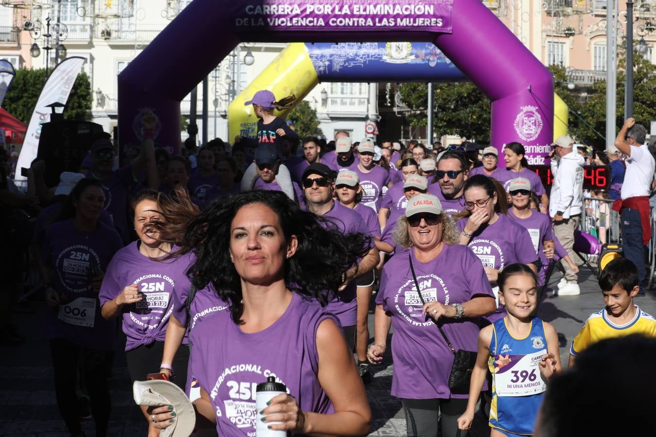 Fotos: Carrera Popular por la eliminación de la violencia contra las mujeres