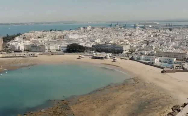Imagen de la playa de La Caleta en Cádiz