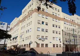La Junta invertirá 3,2 millones en la reforma integral de 108 viviendas de la calle Alegría en Cádiz