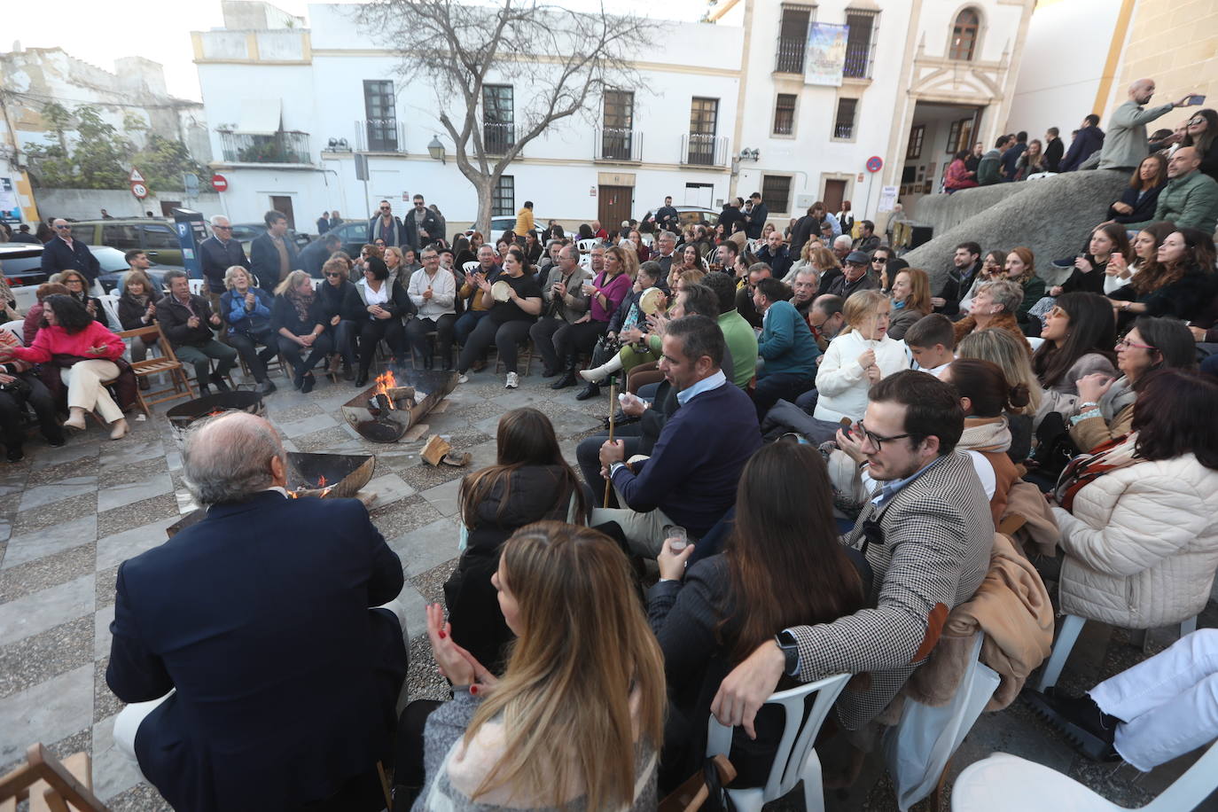 Fotos: Zambomba en la plaza Belén de Jerez
