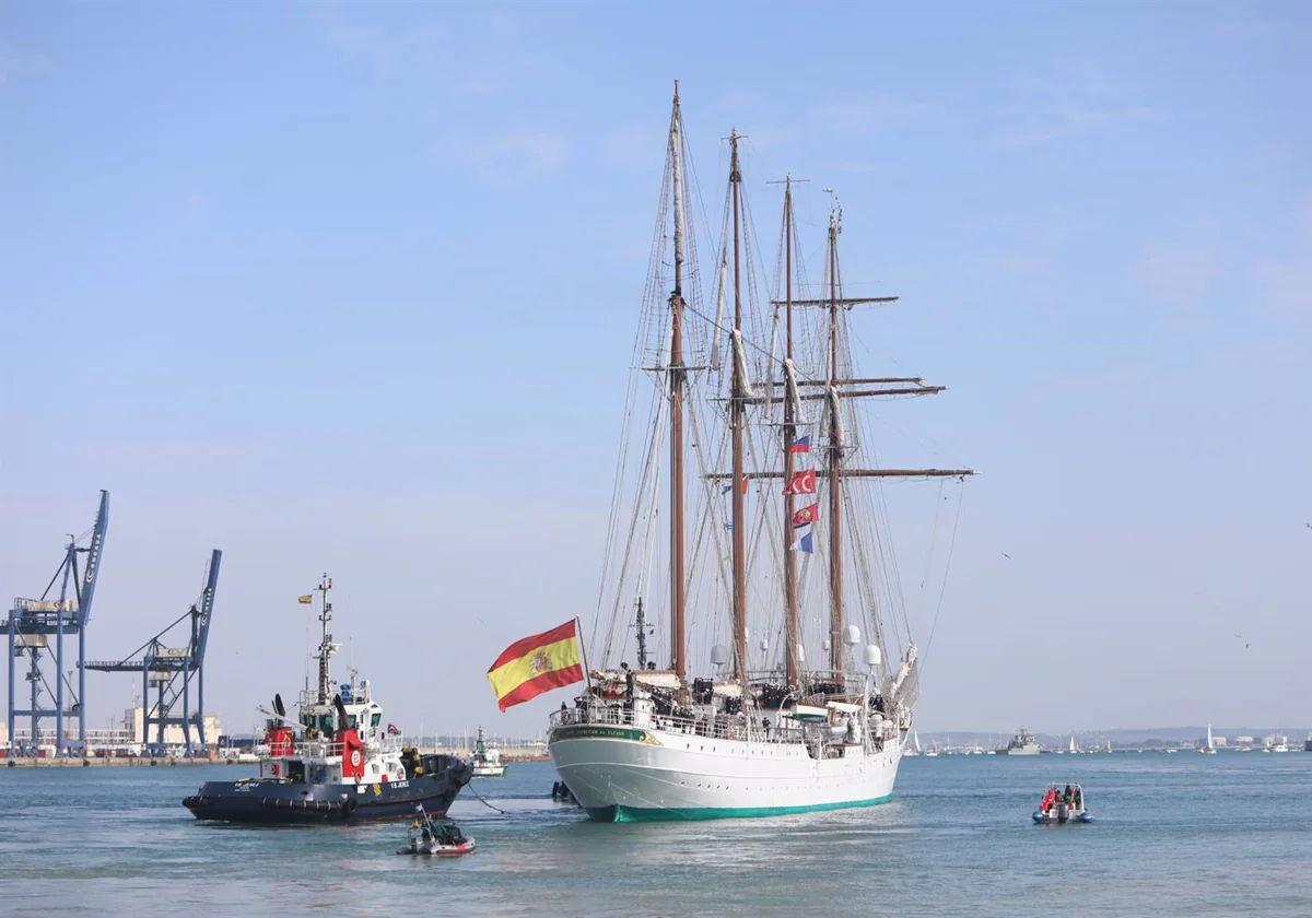 Cádiz convertirá la salida anual del buque escuela Elcano en un gran acontecimiento naval y turístico