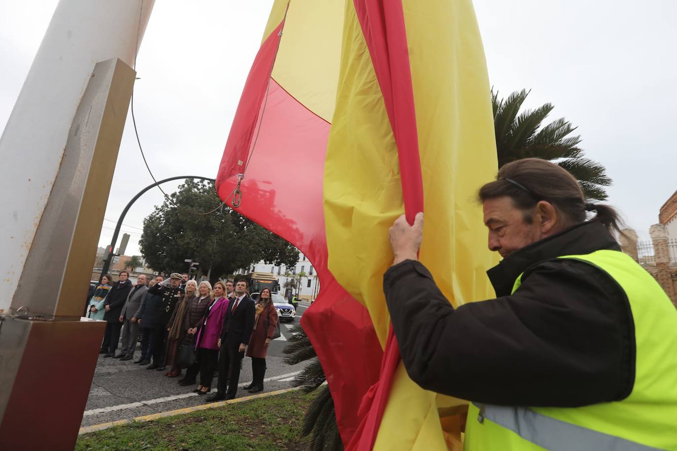 Fotos: Cádiz celebra el Día de la Constitución con la tradicional ofrenda floral e izado de la bandera