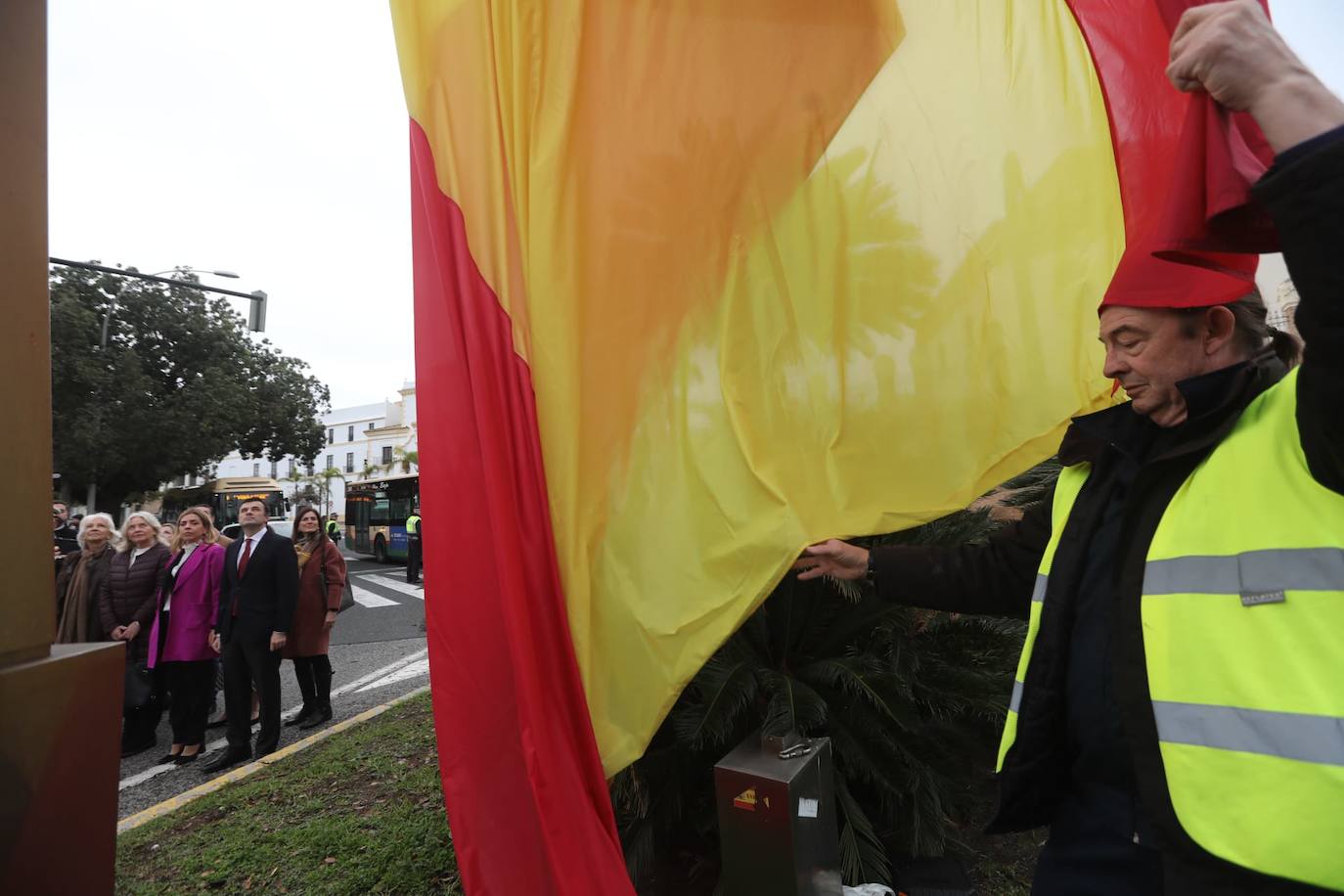 Fotos: Cádiz celebra el Día de la Constitución con la tradicional ofrenda floral e izado de la bandera