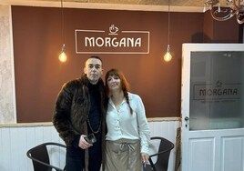 Calleja felicita a Javier Gurrea y Ana Vera por la inauguraciónde la cafetería y 'Morgana' en El Puerto
