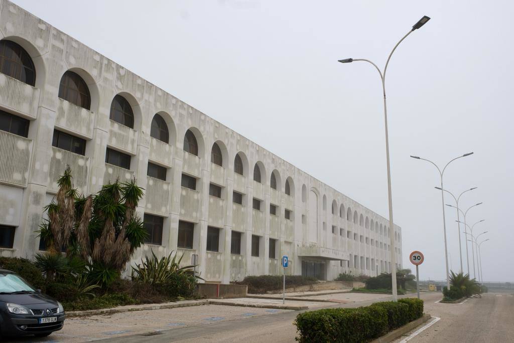 Así queda el nuevo vallado de Altadis