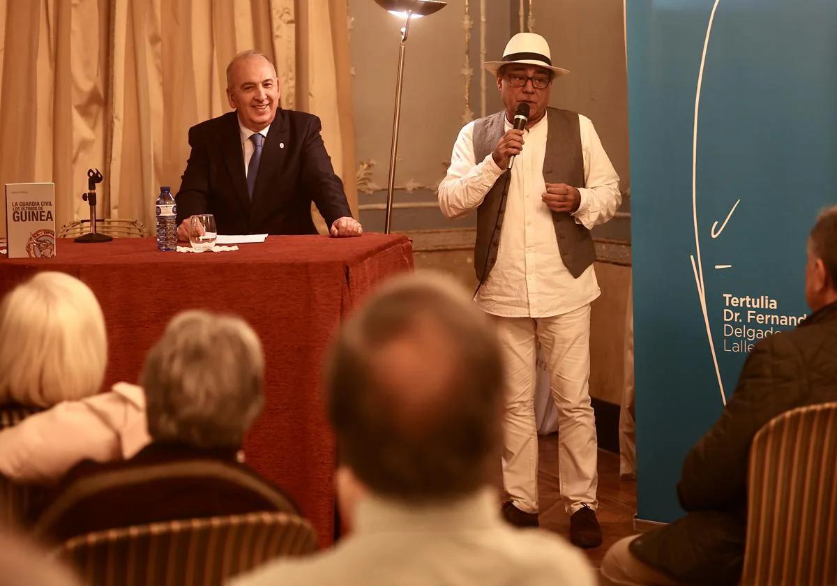 El escritor Miguel Gilaranz presenta 'La Guardia Civil, los últimos de Guinea' en la Tertulia Lallemand.