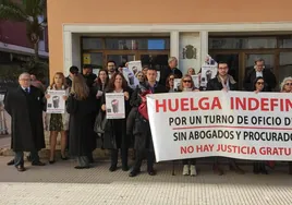 Los abogados y procuradores de Turno de Oficio de Cádiz convocan una huelga indefinida