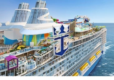 El primer viaje del 'Icon of the Seas' sale a 2.083 euros por persona en camarote básico