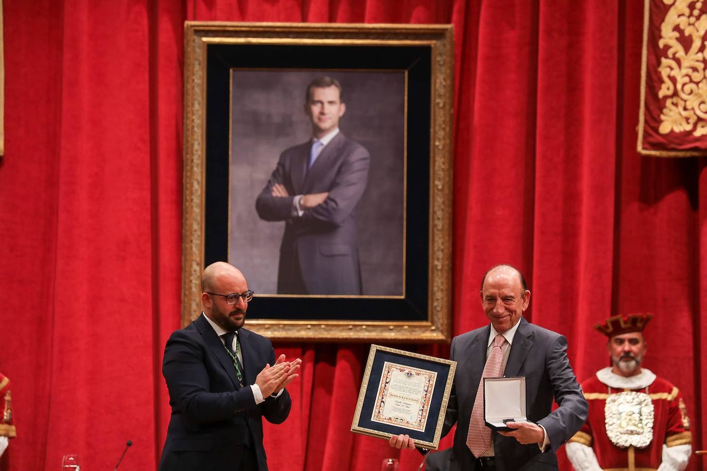 Fotos: El Puerto distingue a sus ciudadanos más ilustres