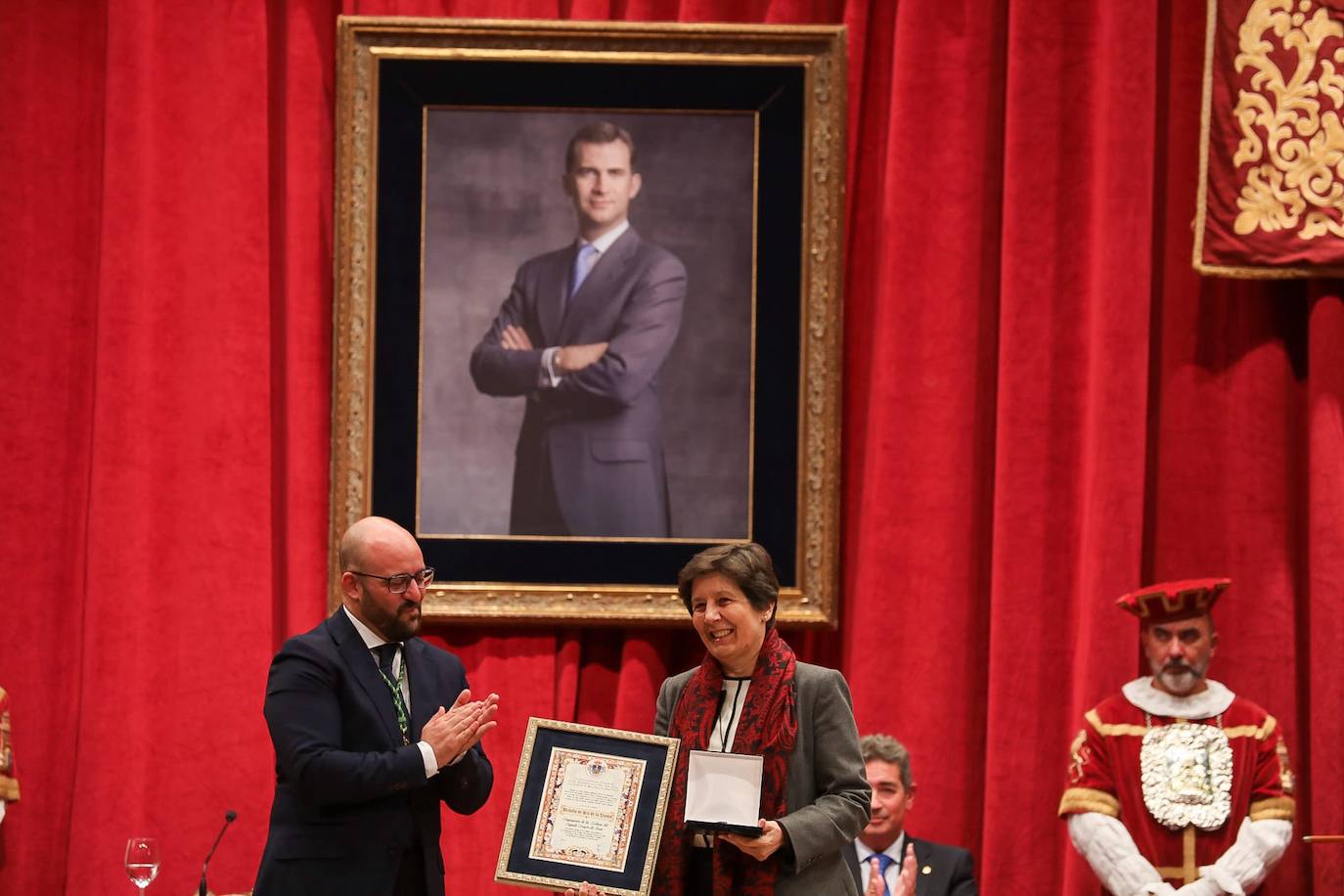 Fotos: El Puerto distingue a sus ciudadanos más ilustres