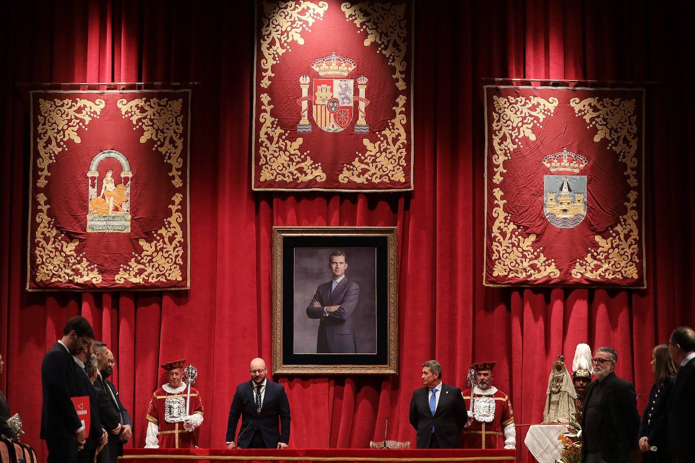 Fotos: El Puerto distingue a sus ciudadanos más ilustres