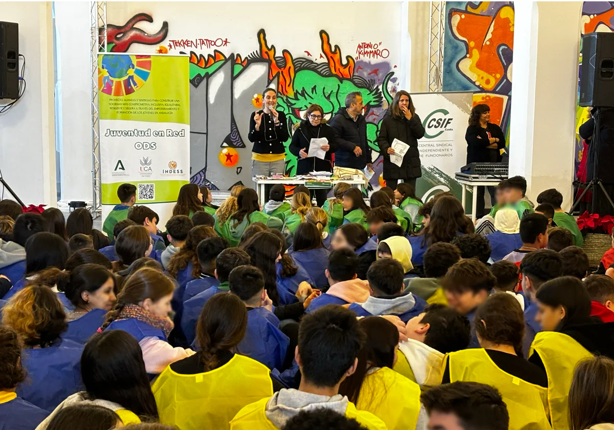 Medio millar de estudiantes participan en la II Feria Agenda 2030 en Cádiz