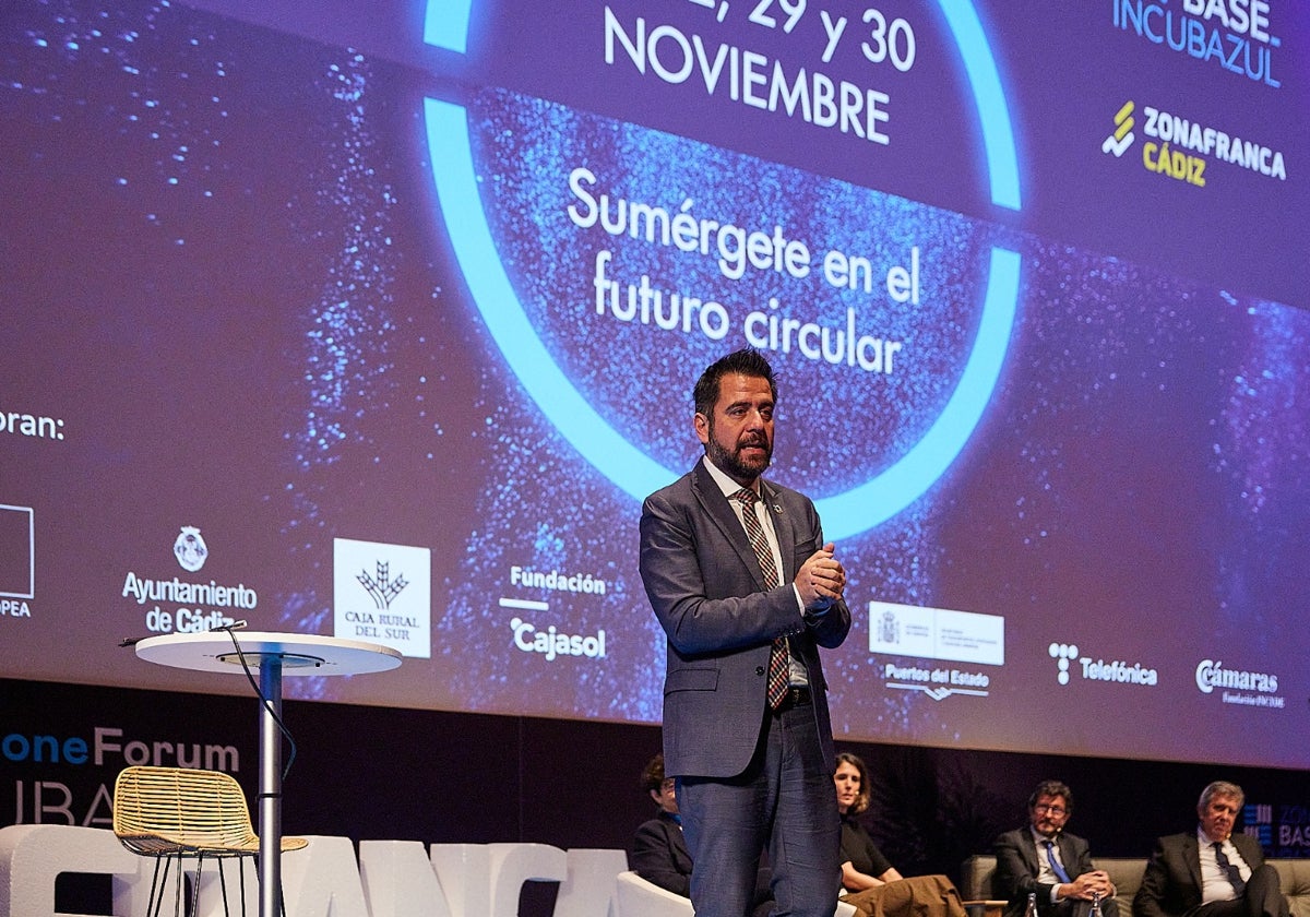 El delegado de la Zona Franca de Cádiz, Fran González, durante las jornadas de Economía Azul