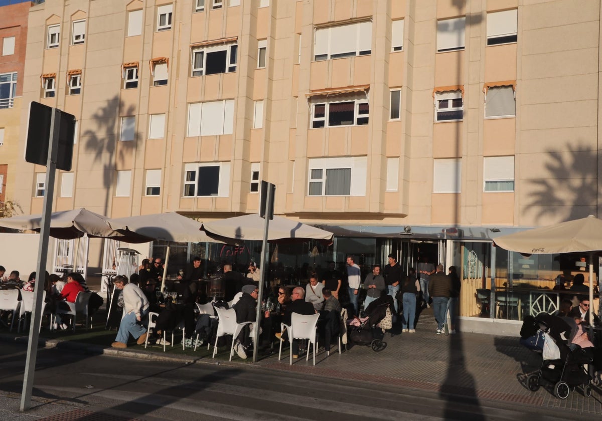 Terraza de un pub de Cádiz