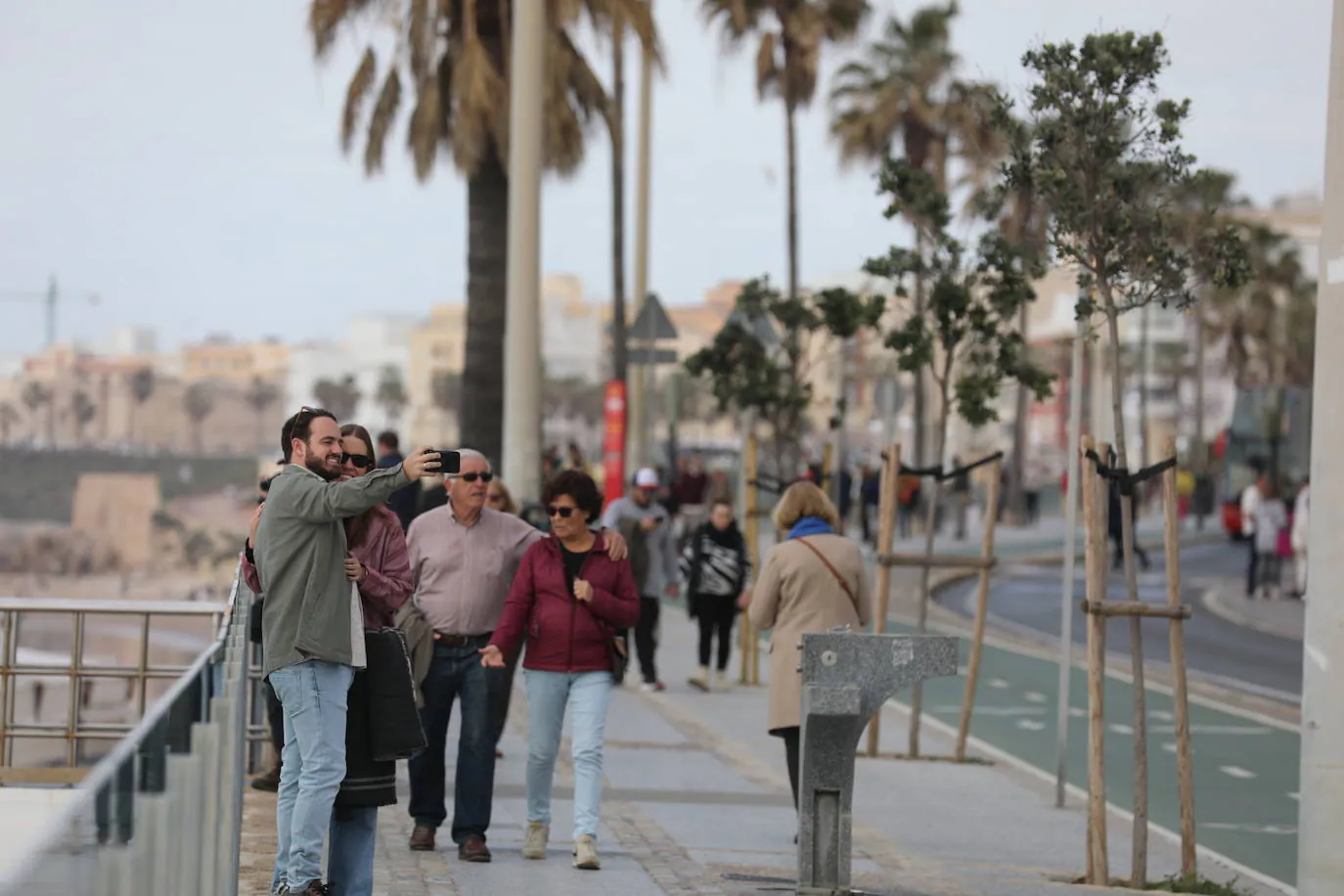 Cádiz estrena 2024 con un ambiente relajado
