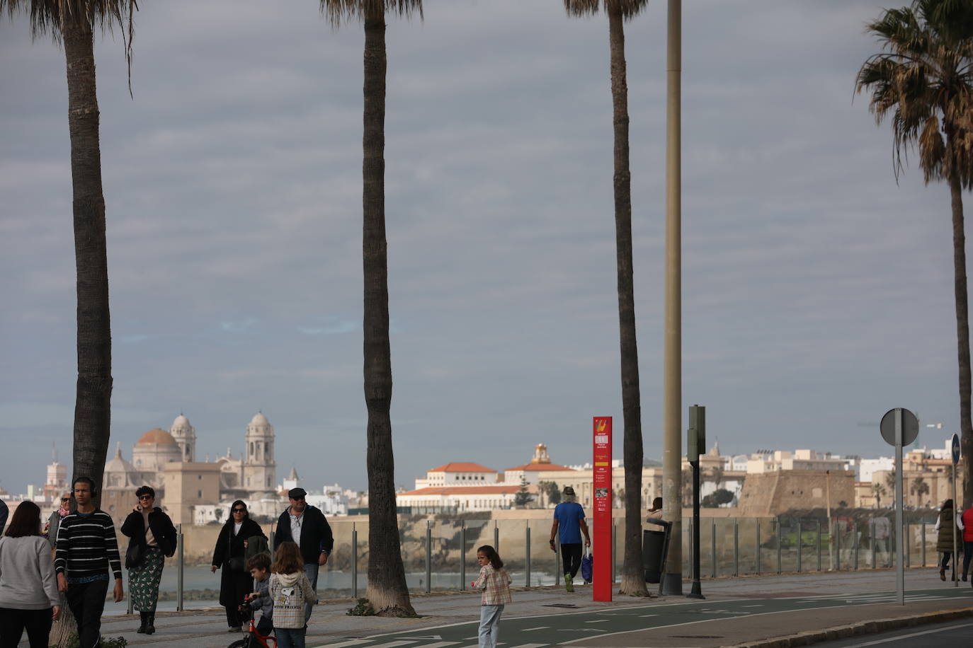 Cádiz estrena 2024 con un ambiente relajado