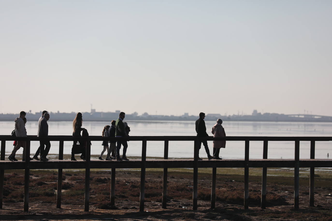 Cádiz estrena 2024 con un ambiente relajado