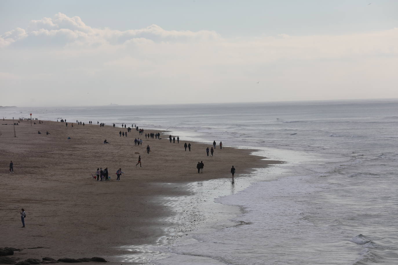 Cádiz estrena 2024 con un ambiente relajado