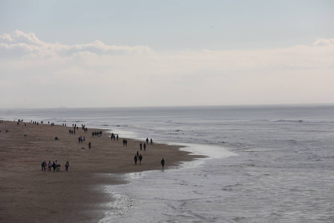Cádiz estrena 2024 con un ambiente relajado