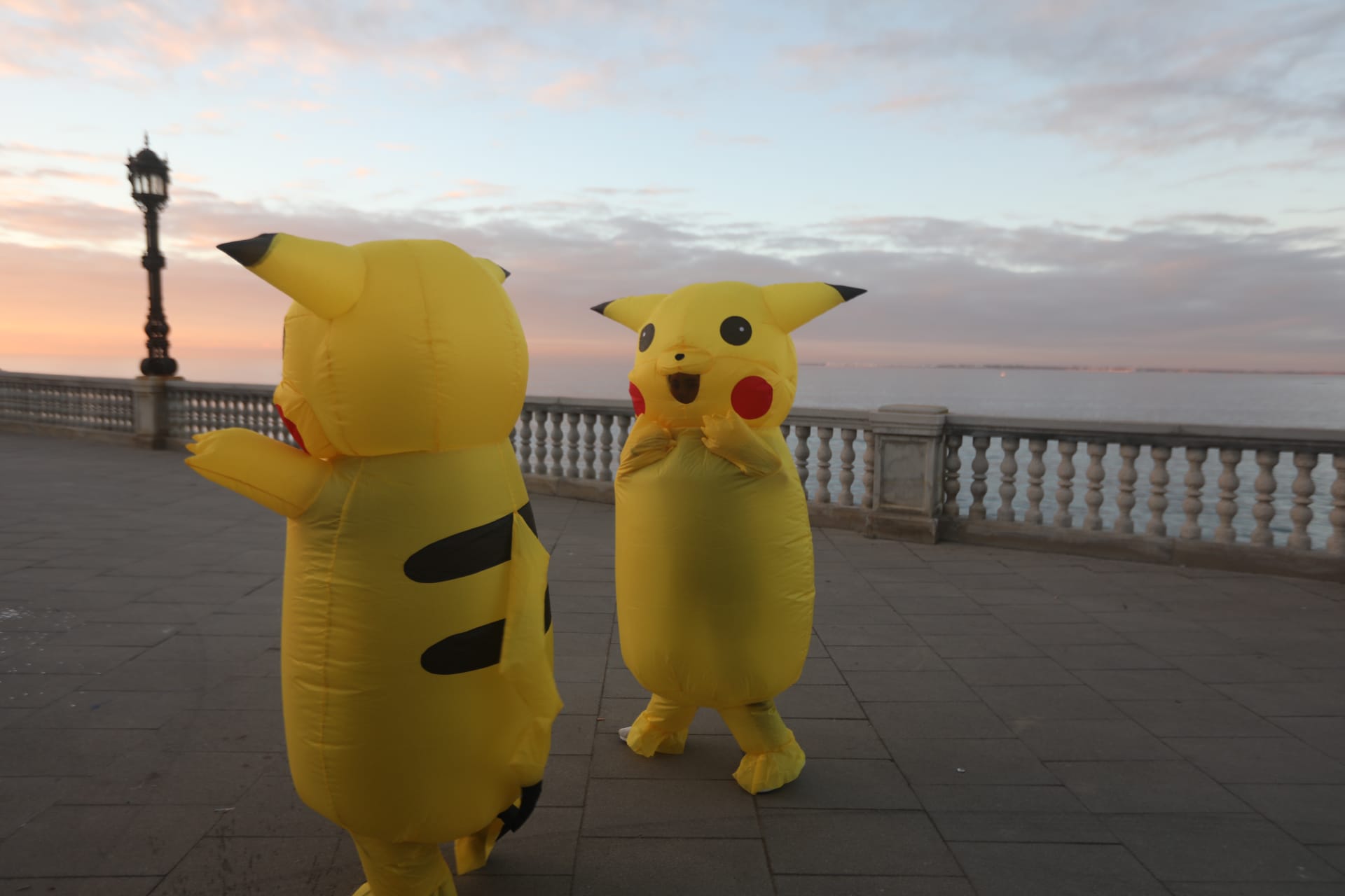 FOTOS: El Bizcocho ejerce de Rey Melchor en el Mentidero