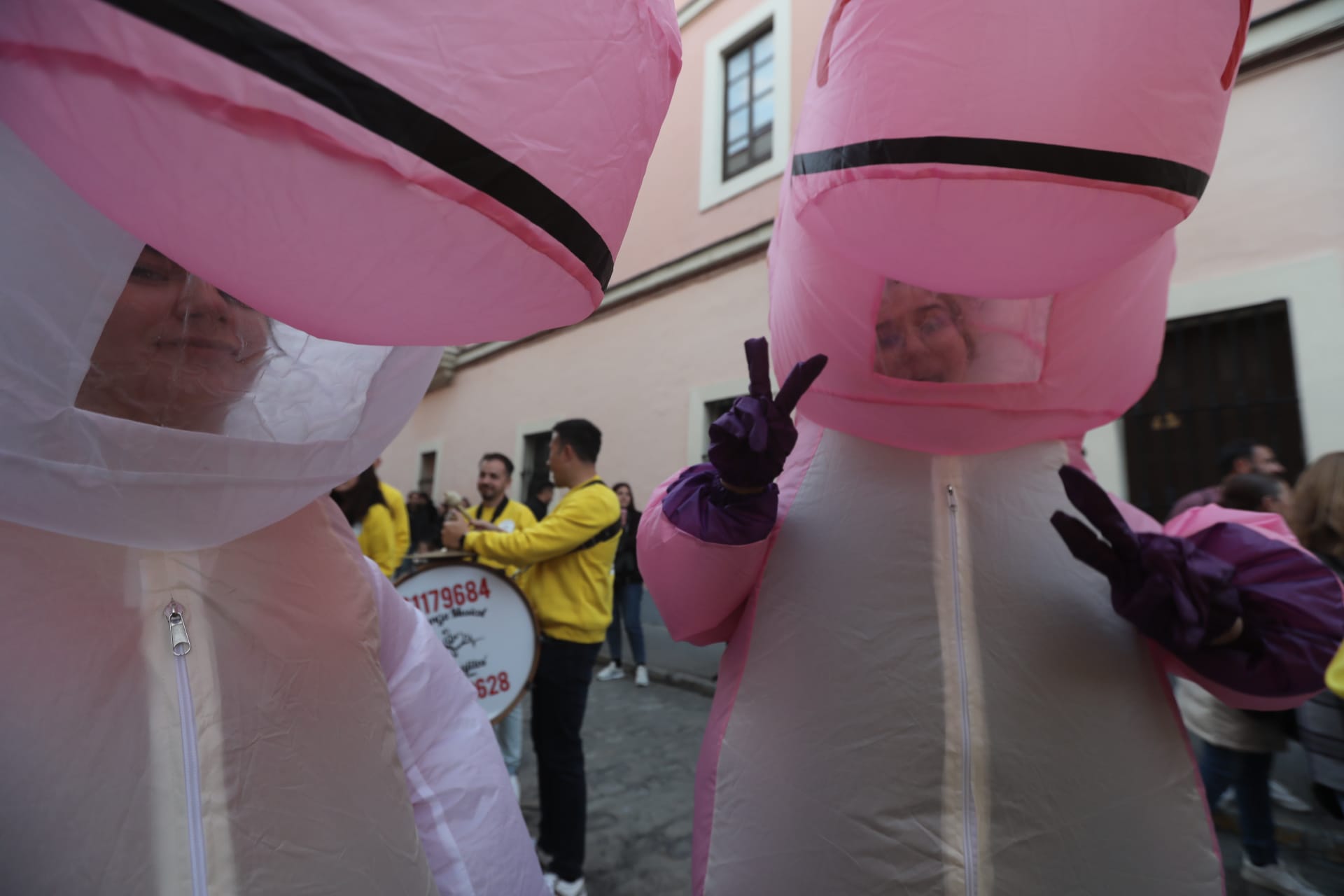 FOTOS: El Bizcocho ejerce de Rey Melchor en el Mentidero