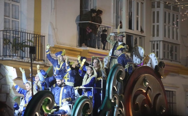 Los Reyes llevan la emoción a San Fernando