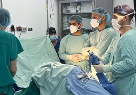 Profesionales  de los hospitales de Algeciras y Jerez desarrollan un proyecto de cooperación  en un hospital de El Salvador