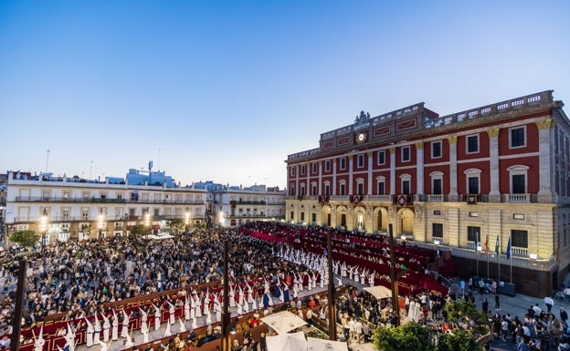 La Plaza del Rey también fue el corazón de la Semana Santa de La Isla.