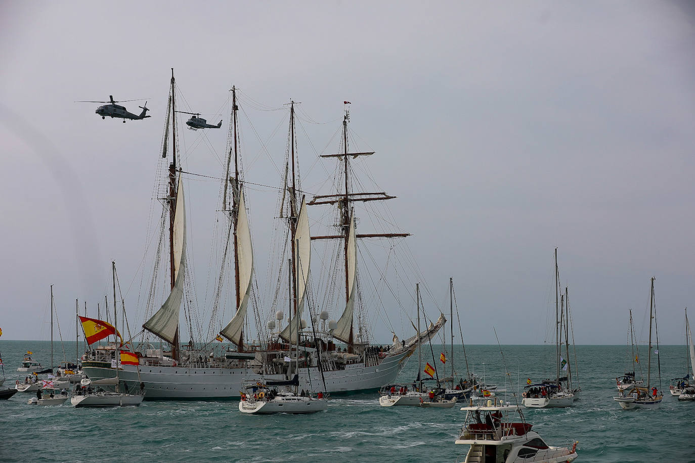 Fotos: Adiós al buque Juan Sebastián de Elcano, el embajador de Cádiz inicia un nuevo crucero de instrucción