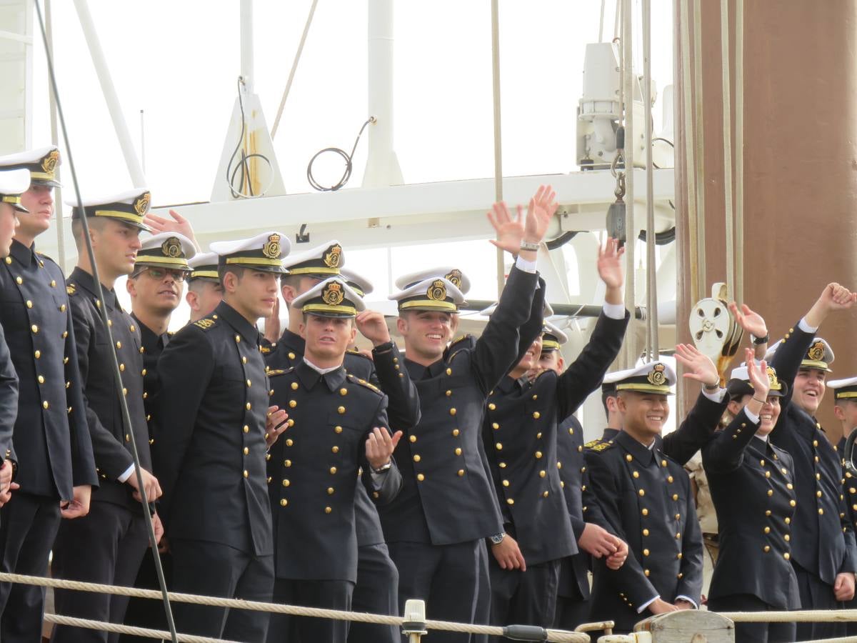Fotos: Salida del buque Juan Sebastián de Elcano en su 96 crucero de instrucción