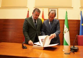 Reunión «productiva» entre el consejero de Presidencia y el alcalde de Chiclana