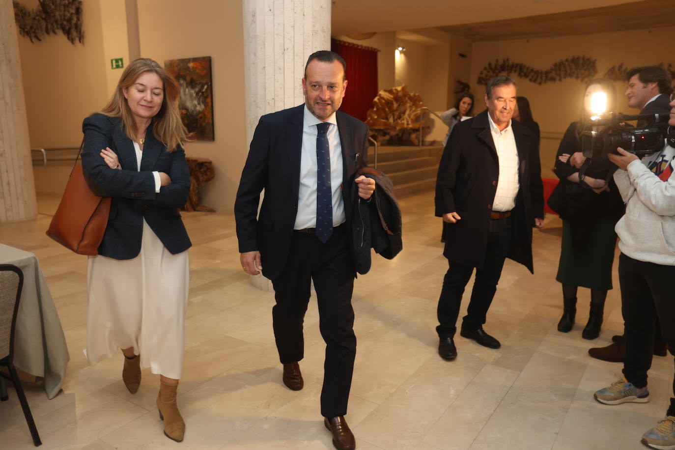 Así ha sido la entrega del premio Gaditano de Adopción a Borja Prado Eulate en Cádiz