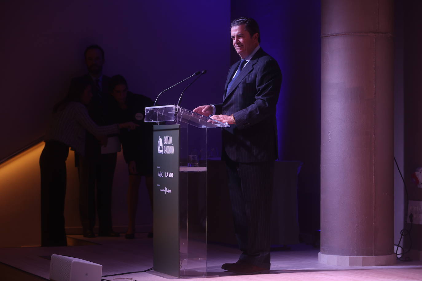 Así ha sido la entrega del premio Gaditano de Adopción a Borja Prado Eulate en Cádiz