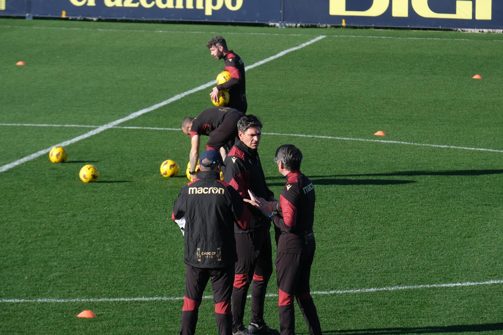 Fotos: Primer entrenamiento de Pellegrino en El Rosal