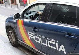 Detenido en Cádiz mientras robaba en el interior de una furgoneta camperizada