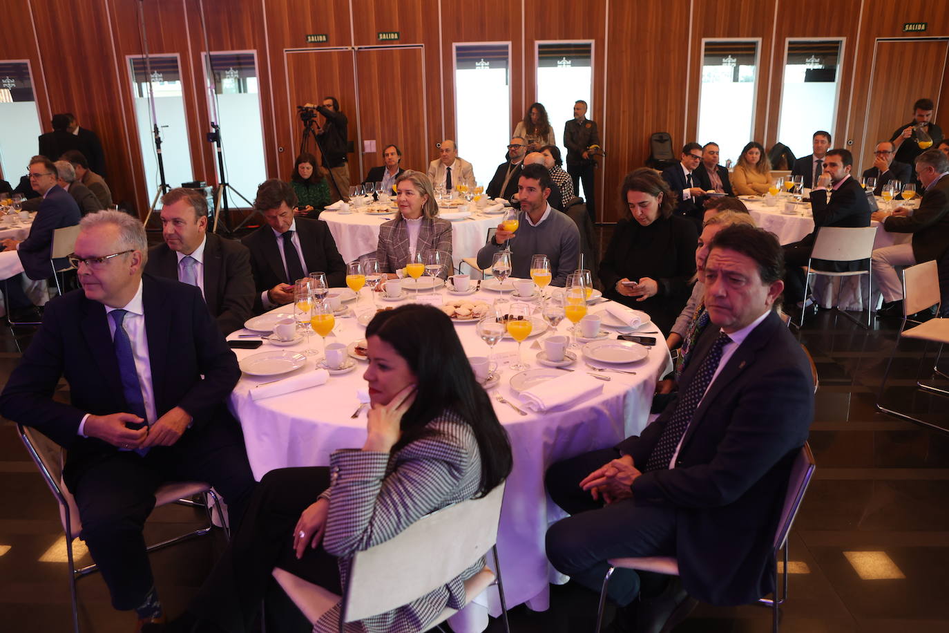 Fotos: Así ha sido el debate sobre actualidad y periodismo en La Mirada Económica con Julián Quirós, Alberto García Reyes e Ignacio Moreno