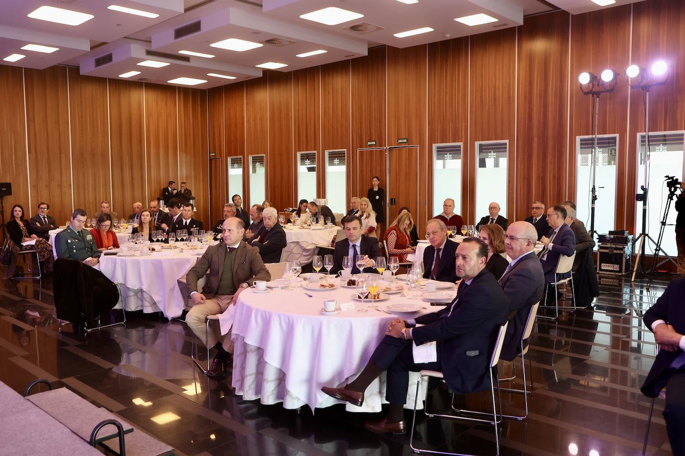 Fotos: Así ha sido el debate sobre actualidad y periodismo en La Mirada Económica con Julián Quirós, Alberto García Reyes e Ignacio Moreno