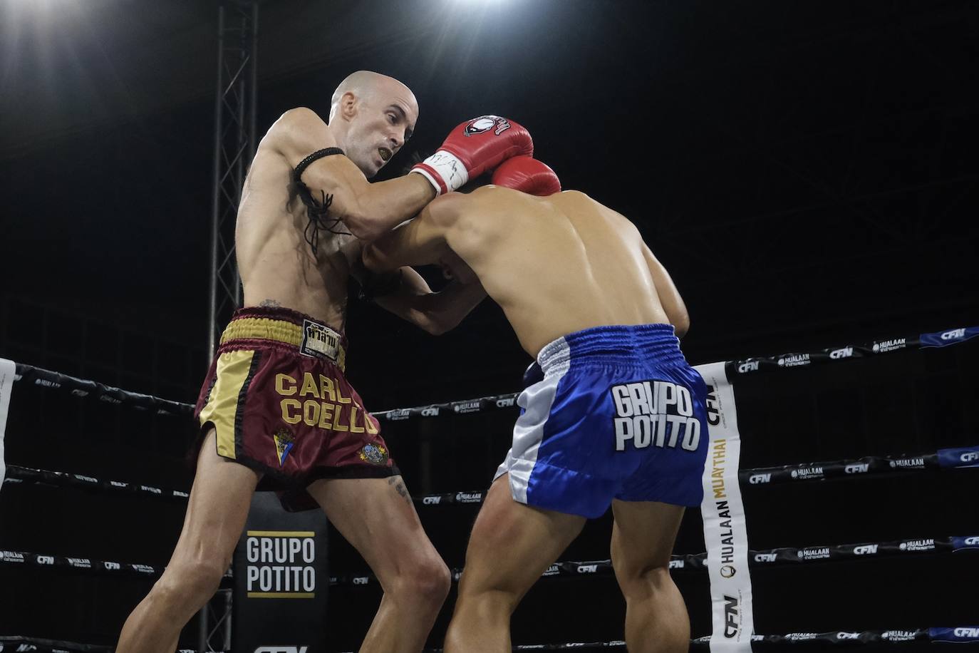 Fotos: Carlos Coello se convierte en tetracampeón mundial al vencer al tailandés Jatuphon Raksapa