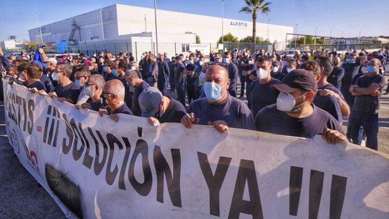 Protestas en 2020 en la Bahía contra los despidos en Alestis