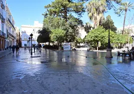 El Ayuntamiento de Cádiz recepciona parcialmente la obra de la plaza de Candelaria
