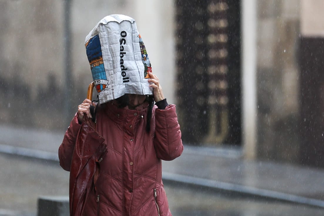 Fotos: La borrasca Karlotta azota con fuerza a Cádiz