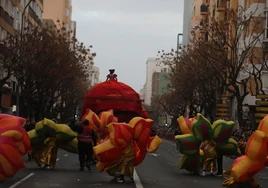 Fotos: Las mejores imágenes de la Cabalgata Magna del Carnaval de Cádiz