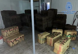 Prisión para el líder de una organización afincada en Rota por tráfico de hachís con 8.500 kilos incautados