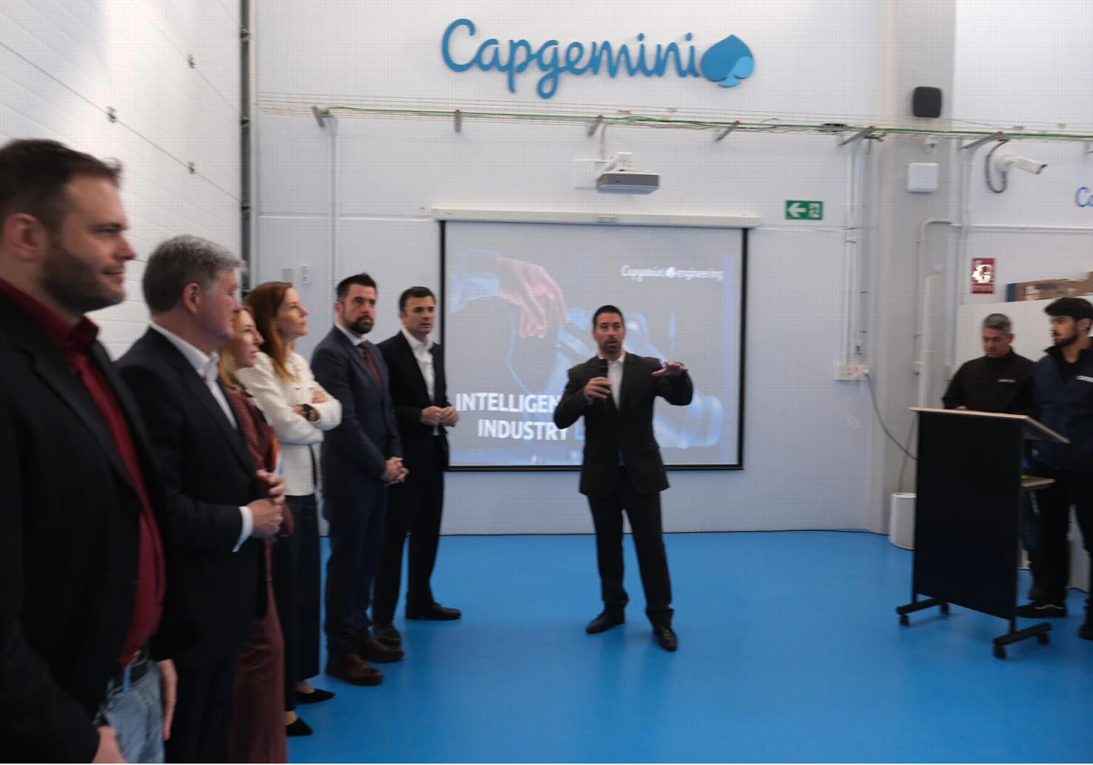 Presentación del laboratorio industrial de Capgemini en la Zona Franca