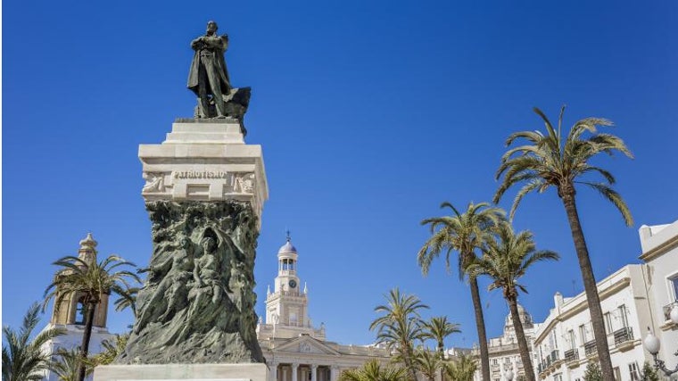 «¡Nos vemos en Moret!»: sitios en los que queda la gente en Cádiz