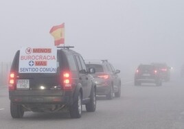 Los agricultores gaditanos parten hacia Algeciras para bloquear el Puerto