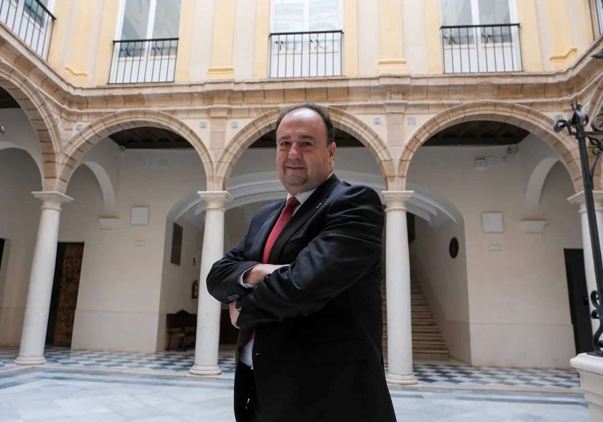 Casimiro Mantell, rector de la Universidad de Cádiz