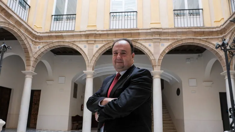 Casimiro Mantell:  «En mayo o junio tomaremos una decisión final sobre Valcárcel»
